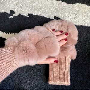 Jocelyn real fur neck warmer and mittens set